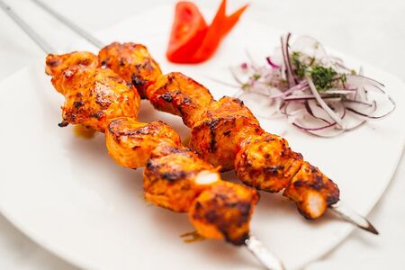 Шашлык из курицы с лавашем