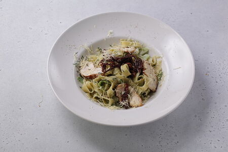 Фетучини с курицей