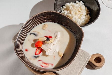 Суп Том кха