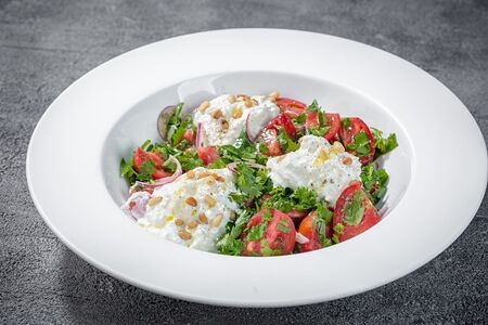 Ароматные томаты & страчателла