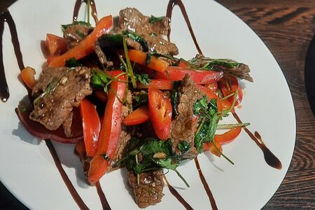 Мясной салат тёплый