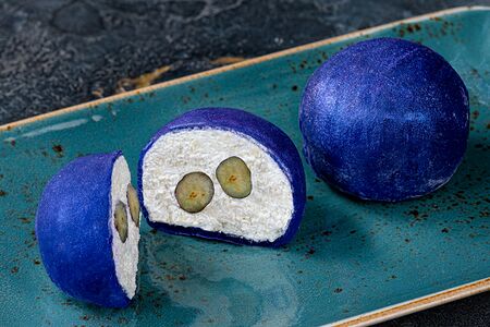 Моти Голубика