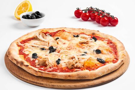 Пицца с тунцом