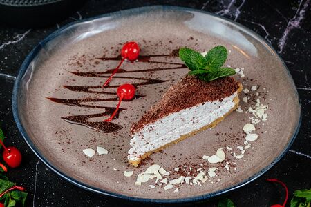 Творожный чизкейк с шоколадной крошкой