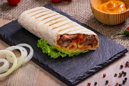 Шашлык из свинины в лаваше