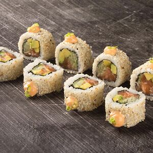 Лосось в кунжуте