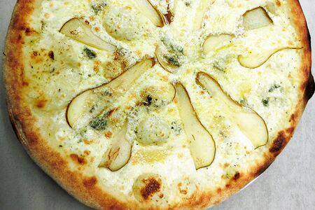 С грушей и горгонзолой