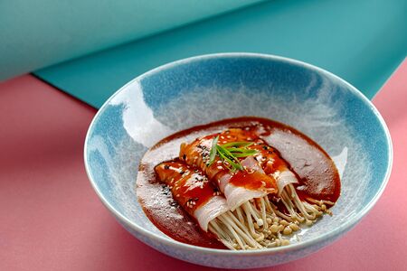 Эноки с беконом