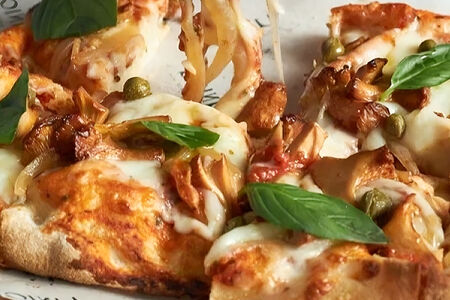 Пицца с лисичками