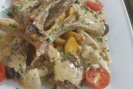 Баранина с соусом демиглас