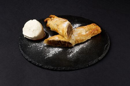 Яблочный штрудель