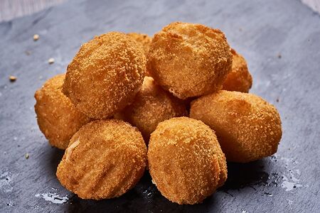 Сырные шарики Гауда с чесноком