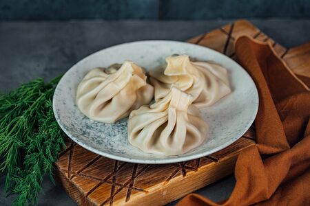 Отварные хинкали с ягненком