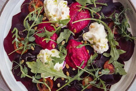 Севиче со свеклой и страчателлой