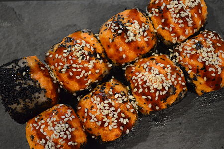 Запеченный ролл с угрем 8шт