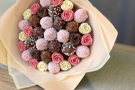 Букет из клубники в шоколаде Утренняя роза М