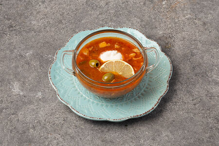 Солянка сборная мясная