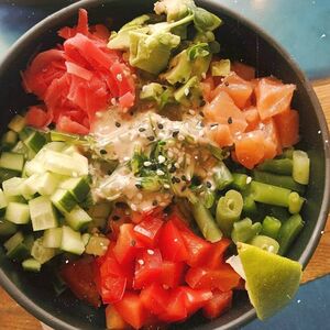 Поке с лососем