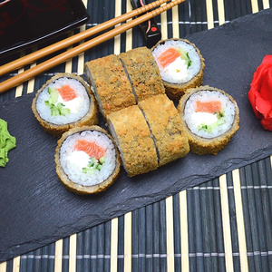 Ролл в темпуре с Лососем