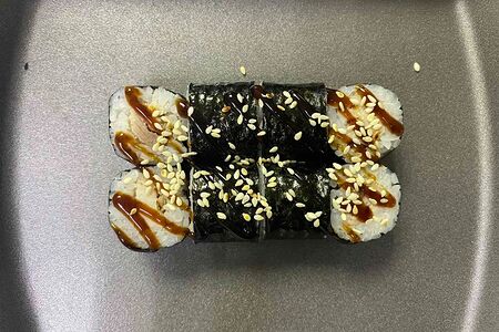 Ролл с угрем