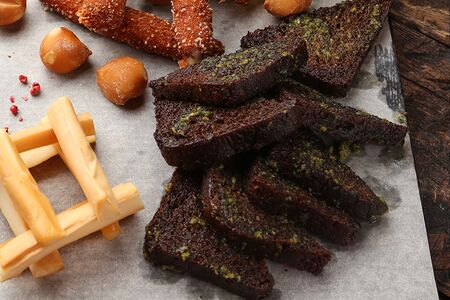 Гренки чесночные