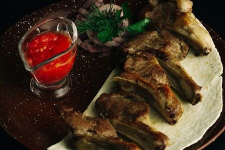 Баранья корейка на мангале