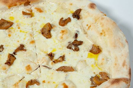 Пицца Тартуфо с белыми грибами