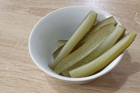 Соленый огурец