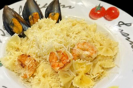 Фарфалле с морепродуктами