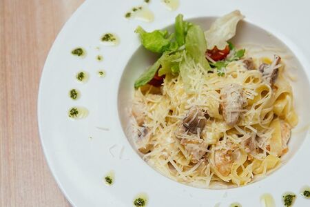 С цыпленком и грибами