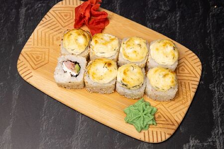 Запеченный с креветкой