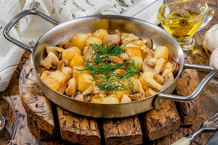 Грибы жаренные с картофелем