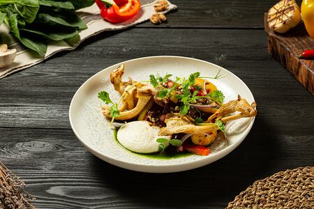 Салат с говяжьим языком