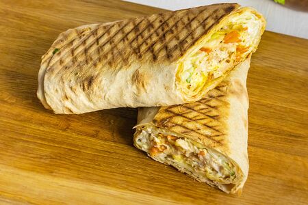 Шаурма со свининой и сыром