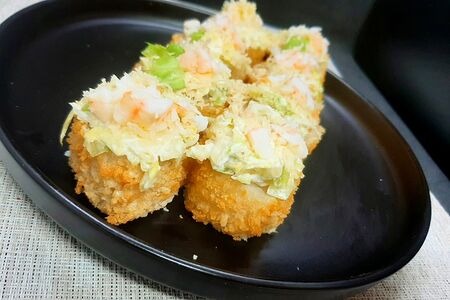 Жаренный спринг цезарь с креветкой