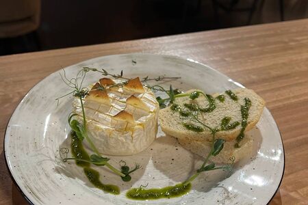 Камамбер запеченный