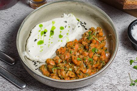 Из лосося с муссом из хрена