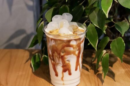 Айс-латте карамельный