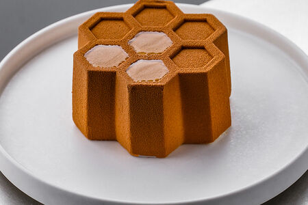 Лавандовый медовик