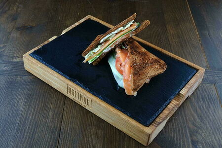 Клаб-Сэндвич с лососем