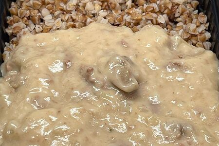 Куриная печень в сливочном соусе