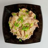 Рис с беконом и яйцом