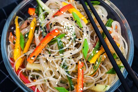 Салат Фунчоза с овощами