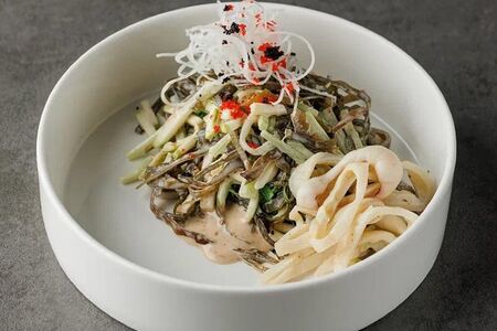 Салат с морской капустой и кальмаром