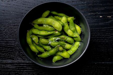 Бобы Эдамаме с морской солью