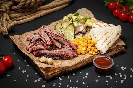Мясная тарелка Говядина барбекю