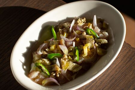 Севиче из сибаса с печеным баклажаном