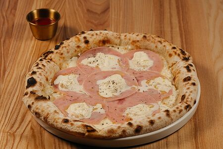 Ветчина со страчателлой