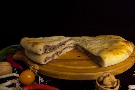 Осетинский пирог с фасолью Кадурджын