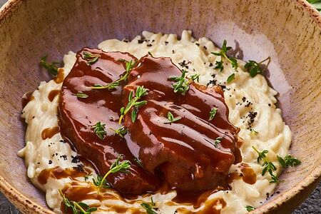 Телячьи щеки с орзо